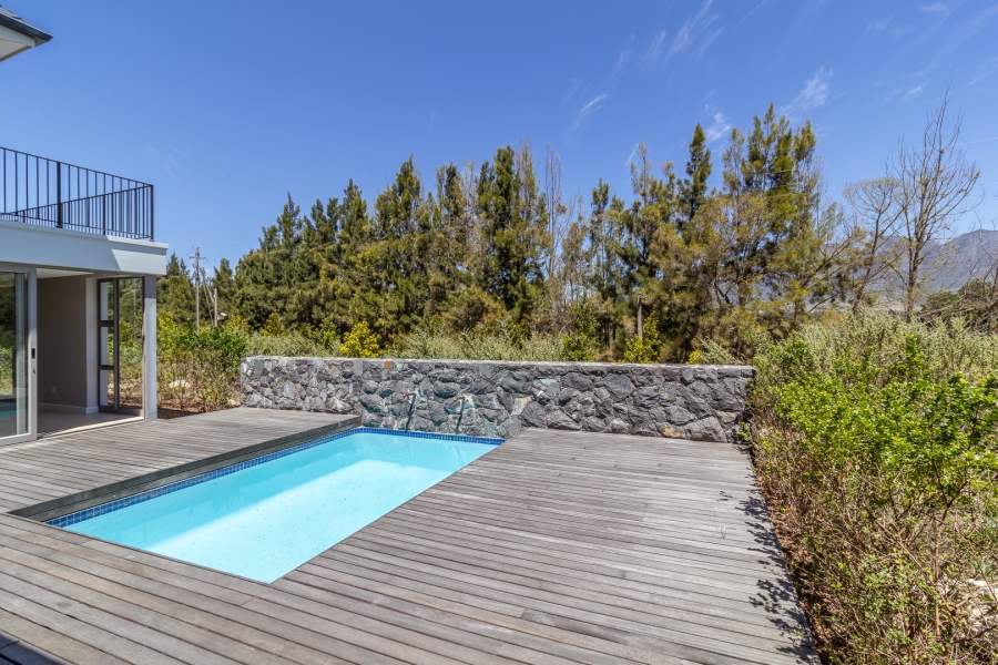 4 Bedroom Property for Sale in Pearl Valley at Val de Vie Western Cape